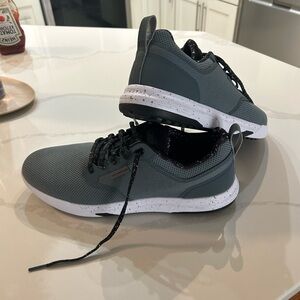 Gray Athletic Men's Shoes